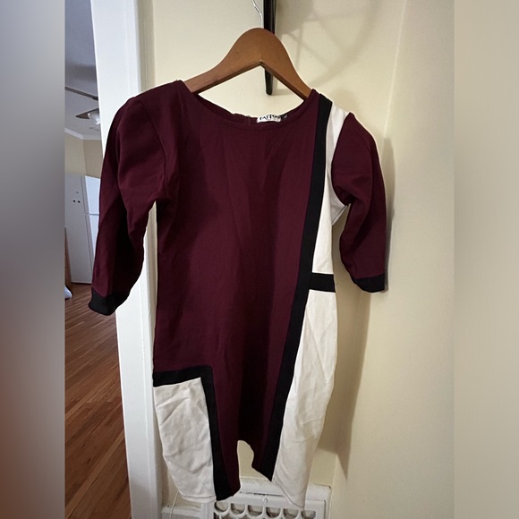 Medium size dresses - Picture 2 of 8